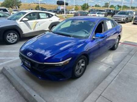 2025 Hyundai Elantra SE