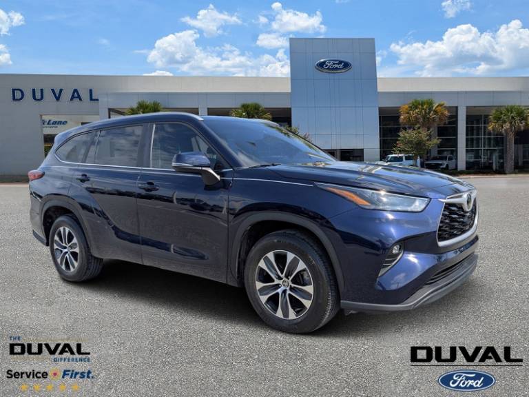 2023 Toyota Highlander XLE