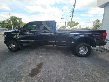 2022 Ford Super Duty F-350 DRW Platinum