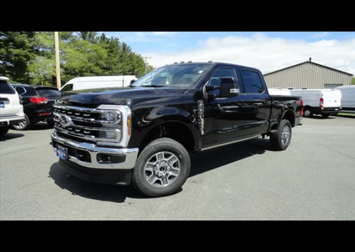 2025 Ford F-350 Super Duty Lariat's photo