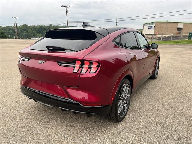 2025 Ford Mustang Mach-E GT photo 4