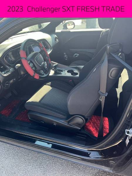 2023 Dodge Challenger SXT