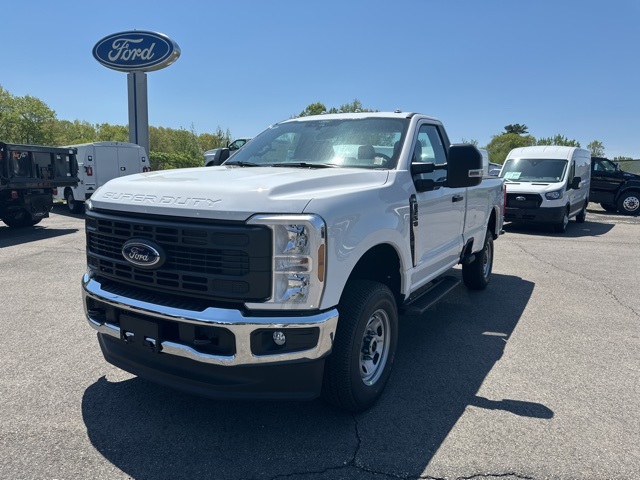 2025 Ford F-250 photo 3