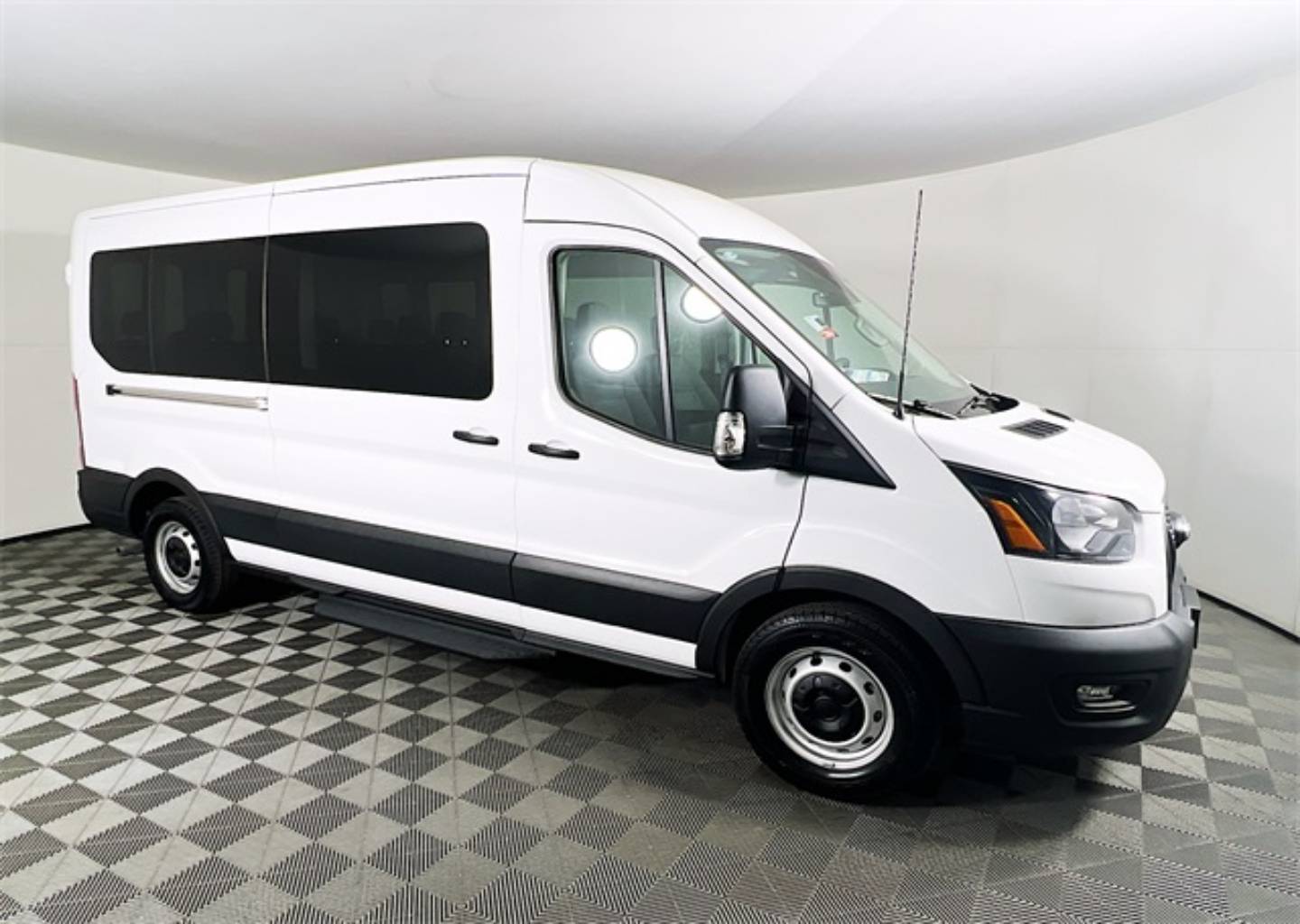 2025 Ford Transit Passenger Van XL's photo