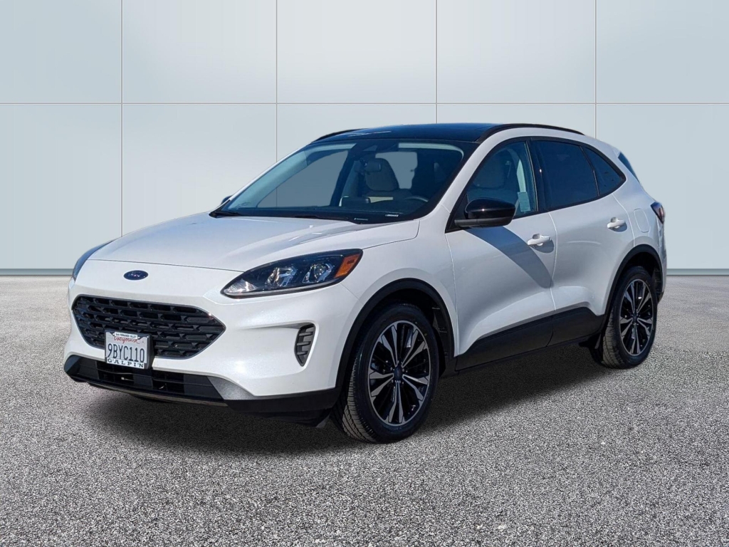 2022 Ford Escape SE Hybrid