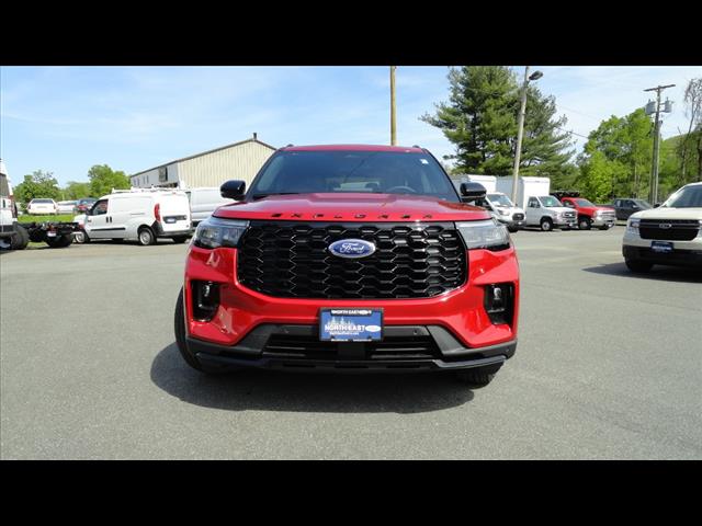 2025 Ford Explorer ST-Line photo 2