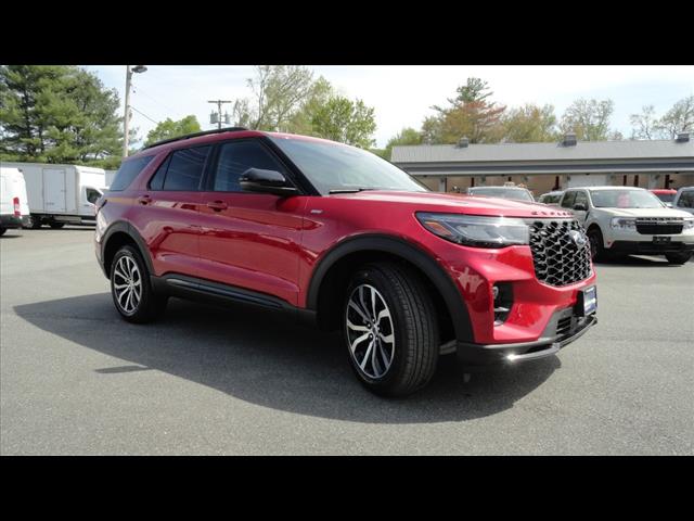2025 Ford Explorer ST-Line photo 3