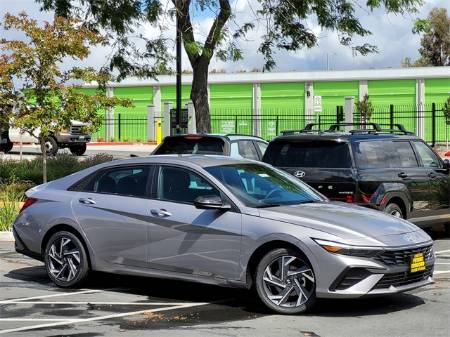 2025 Hyundai Elantra Hybrid SEL Sport