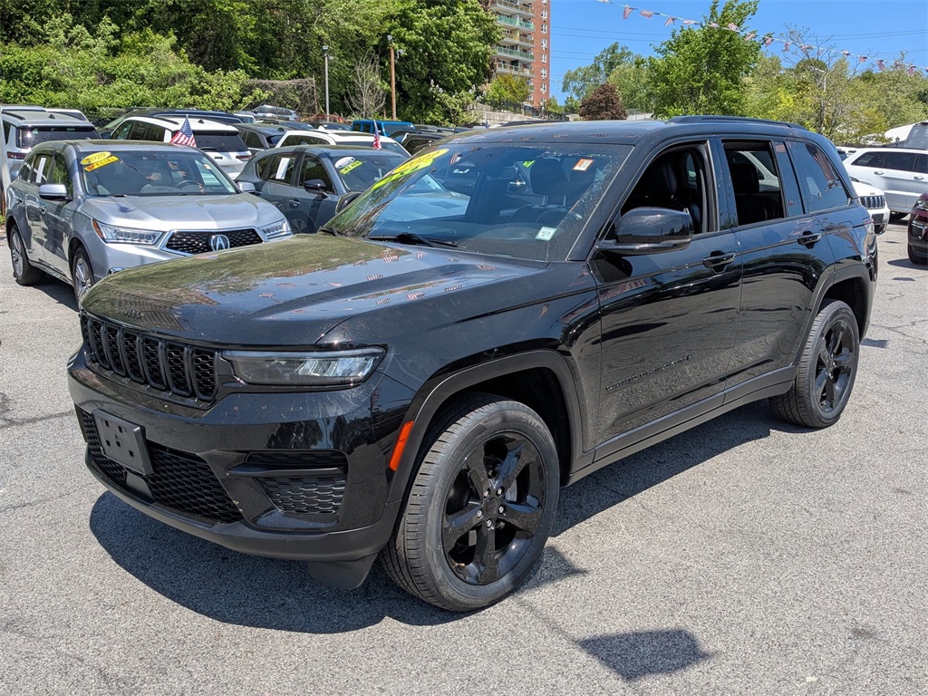 2022 Jeep Grand Cherokee Altitude