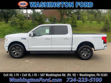 2025 Ford F-150 Lightning LARIAT