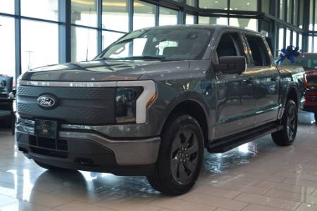 2024 Ford F-150 Lightning XLT