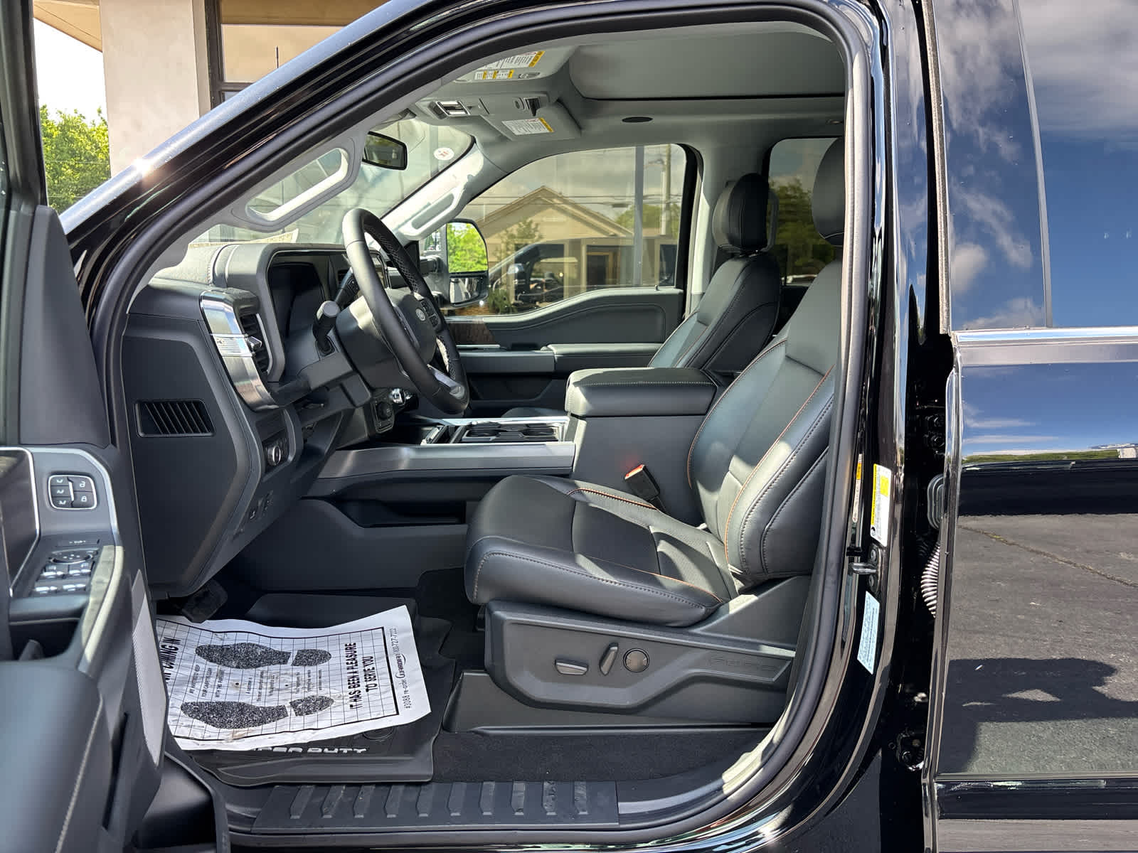 2025 Ford F-250 Lariat photo 22