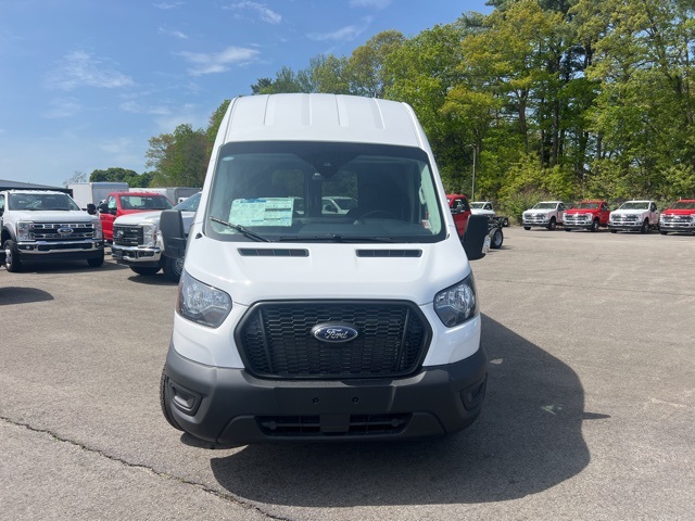 2025 Ford Transit photo 2