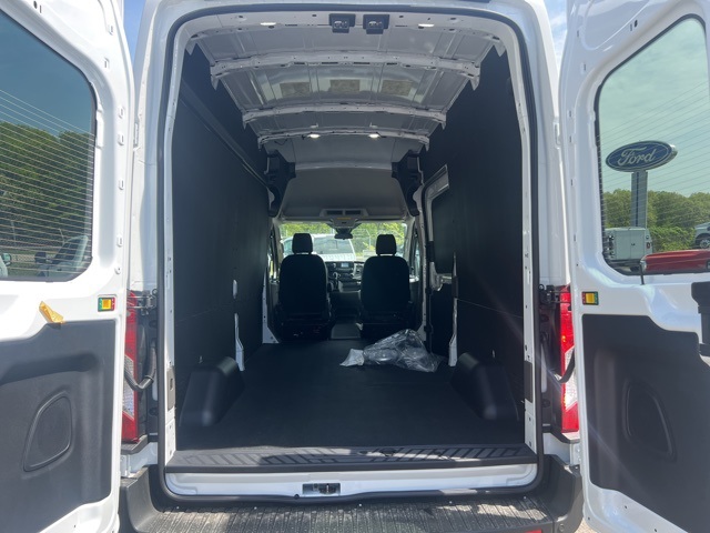 2025 Ford Transit photo 9