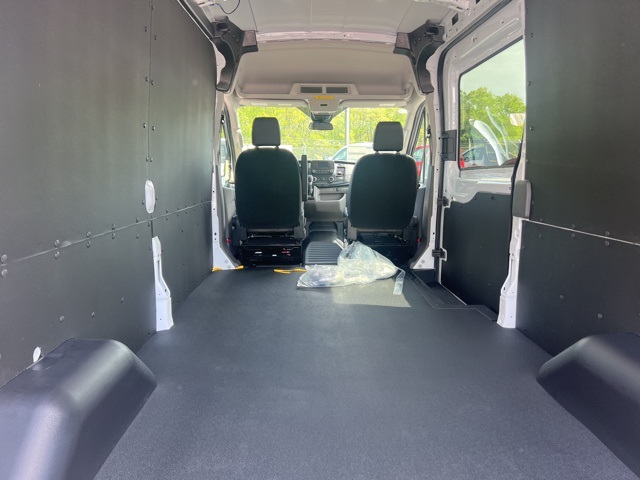 2025 Ford Transit photo 9