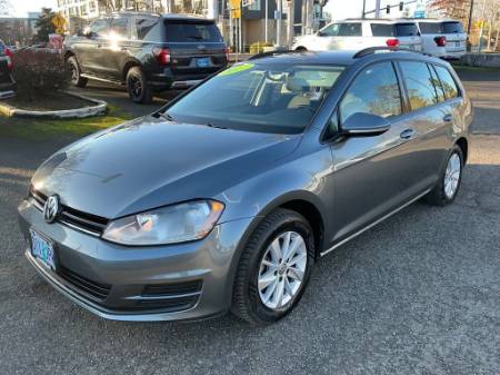 2017 Volkswagen Golf SportWagen S