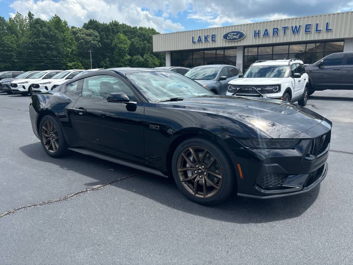 2025 Ford Mustang GT Premium's photo