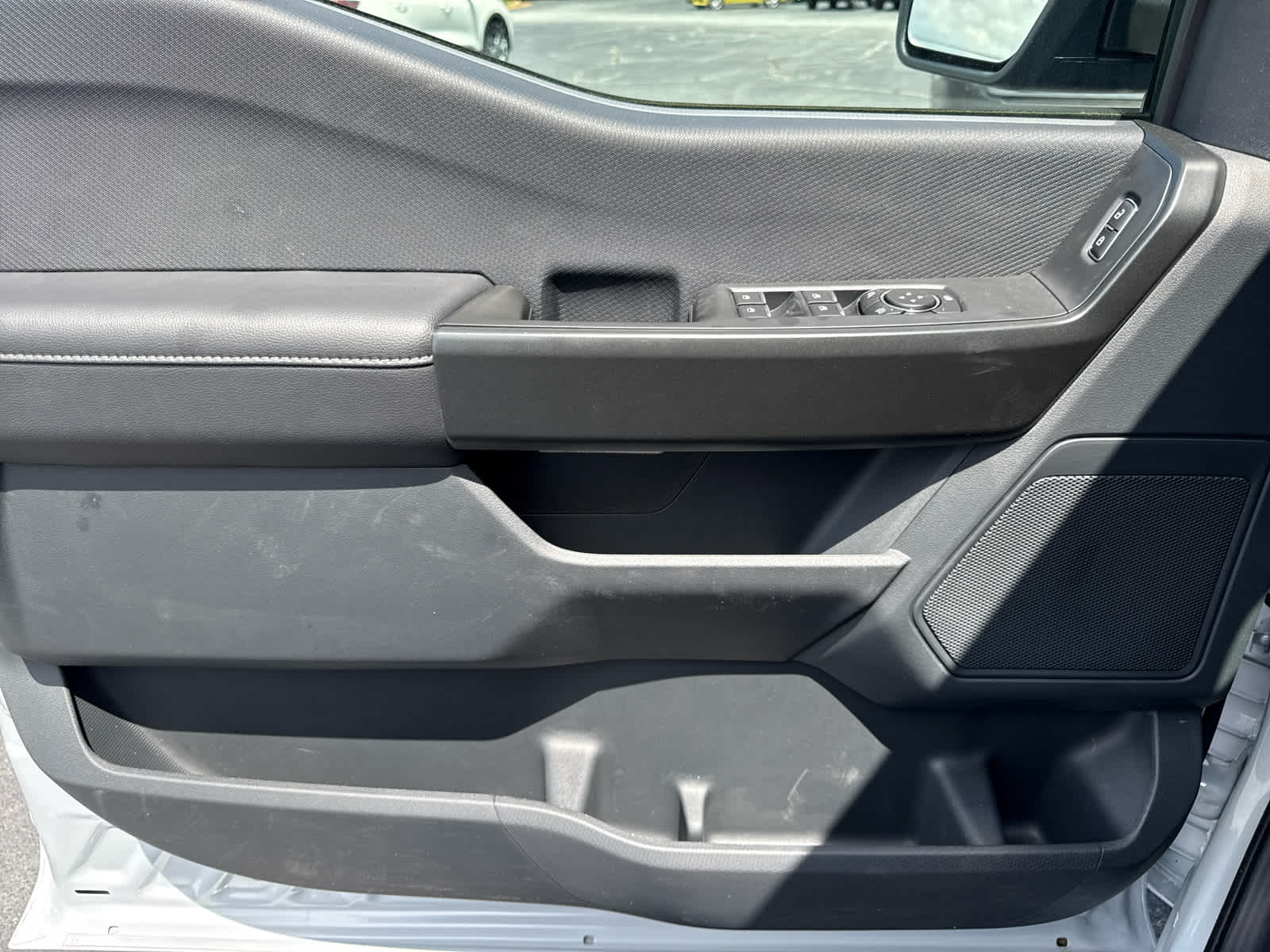 2025 Ford F-150 STX photo 10