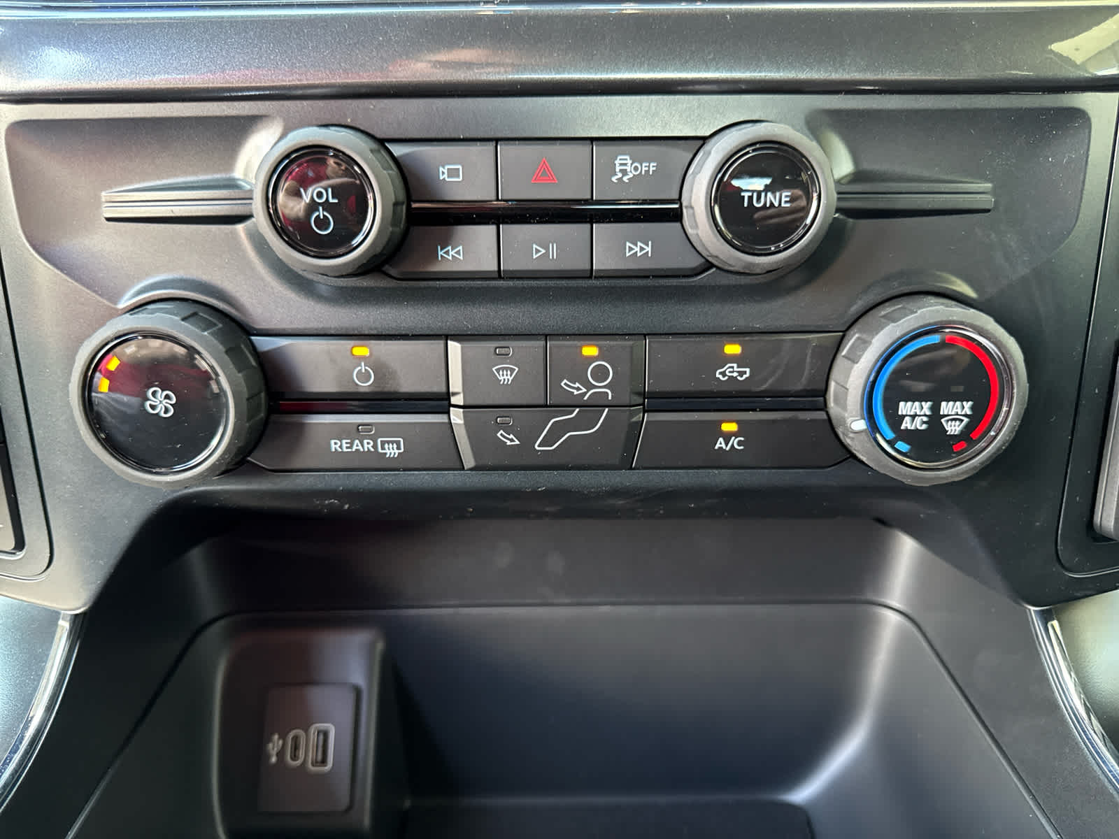 2025 Ford F-150 STX photo 14