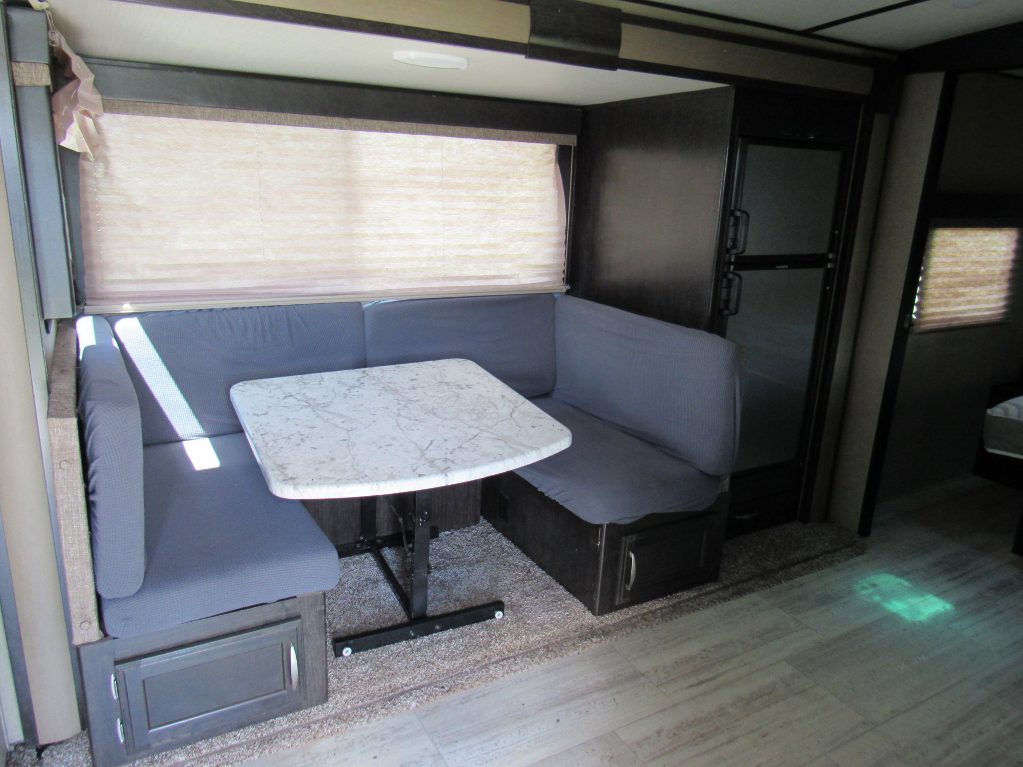 2018 Grand Design Recreational Imagine Narrow Body photo 9