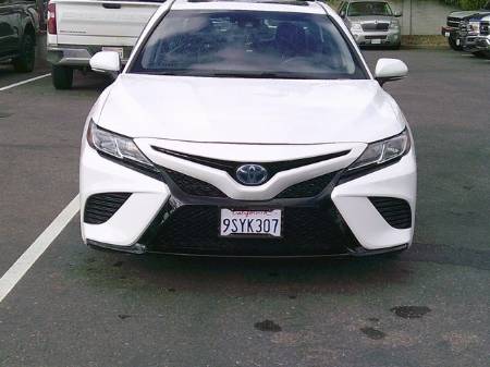 2020 Toyota Camry Hybrid SE