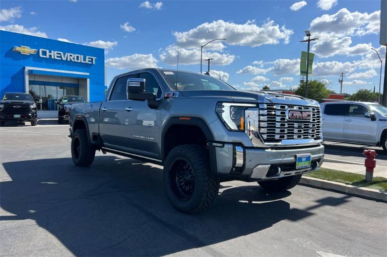 2025 GMC Sierra 2500HD Denali