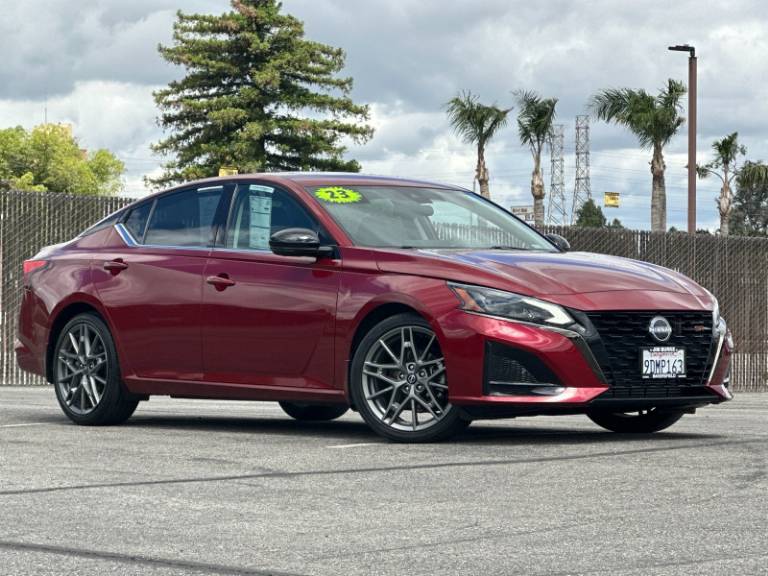 2023 Nissan Altima 2.0 SR