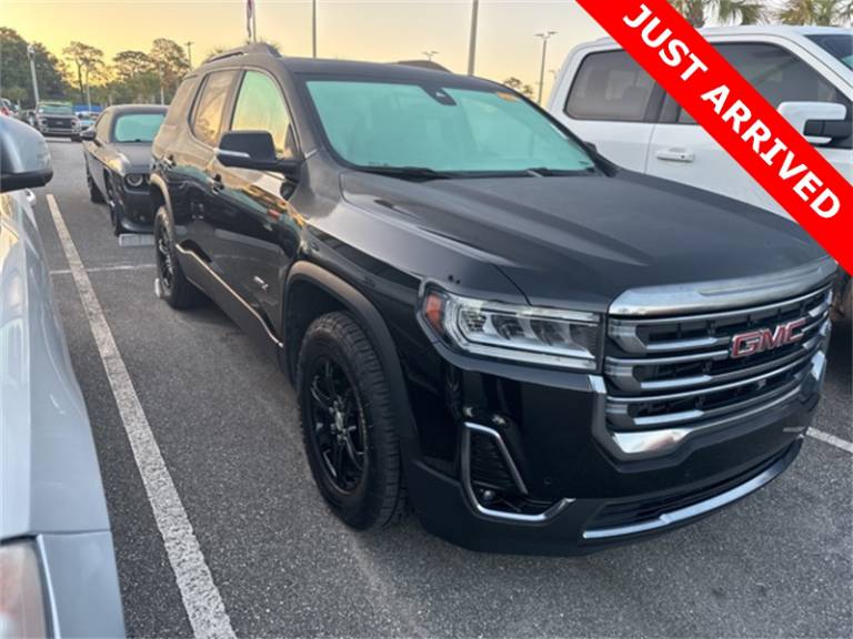 2023 GMC Acadia AT4