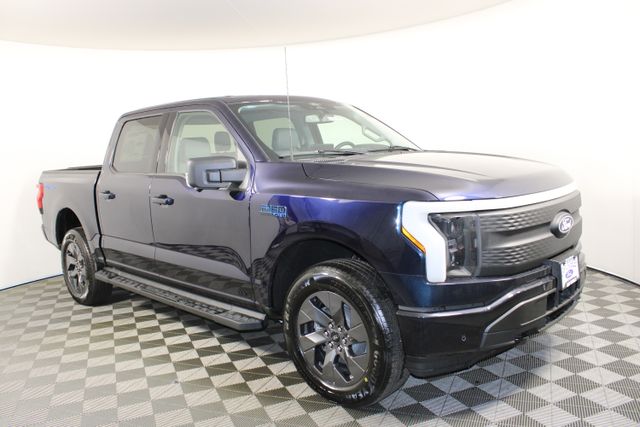 2025 Ford F-150 Lightning photo 2
