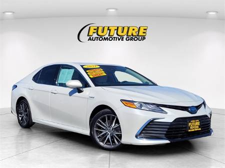 2021 Toyota Camry Hybrid XLE