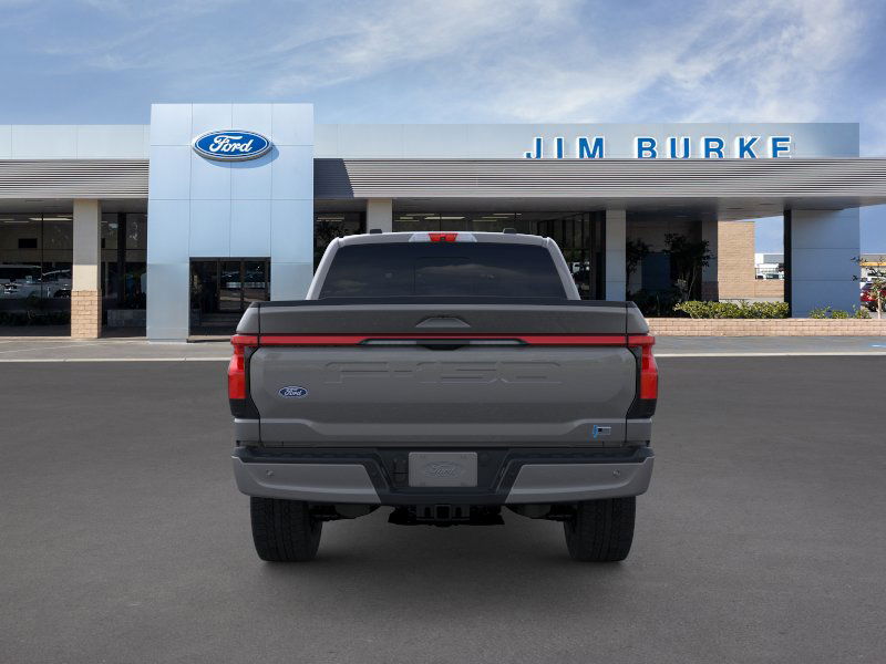 2025 Ford F-150 Lightning Lariat photo 5