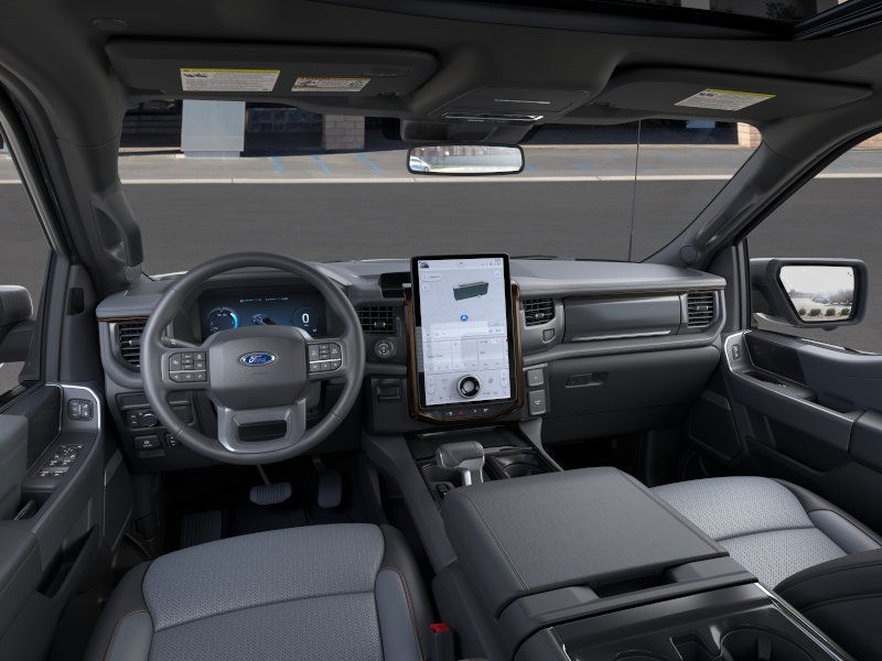 2025 Ford F-150 Lightning Lariat photo 9