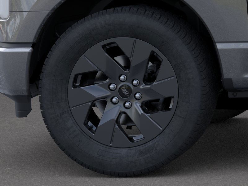 2025 Ford F-150 Lightning Lariat photo 19