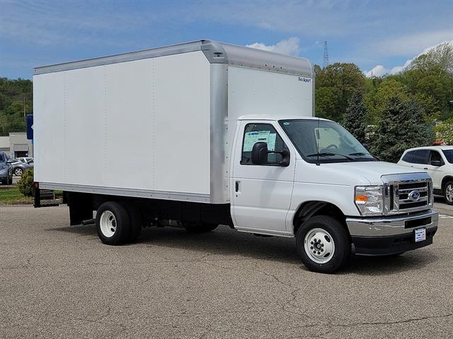 2025 Ford E-Series 15' Box E-450 DRW 158