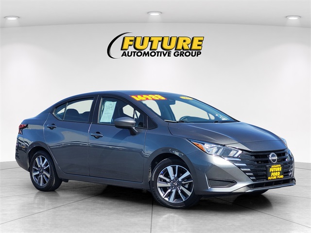 2023 Nissan Versa 1.6 SV