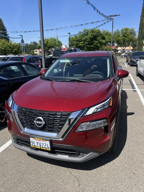 Used 2023 Nissan Rogue SV