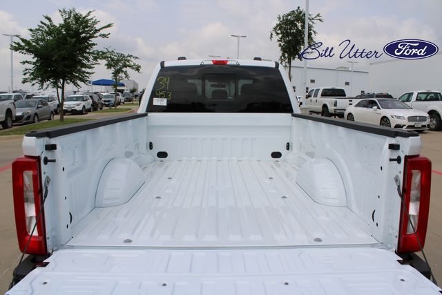2025 Ford F-250 photo 6