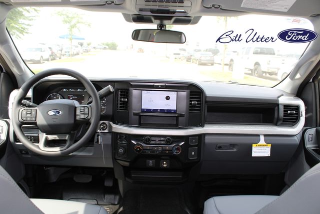 2025 Ford F-250 photo 9