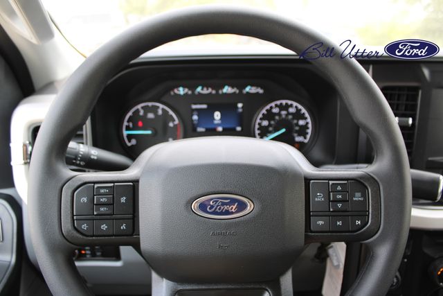 2025 Ford F-250 photo 14