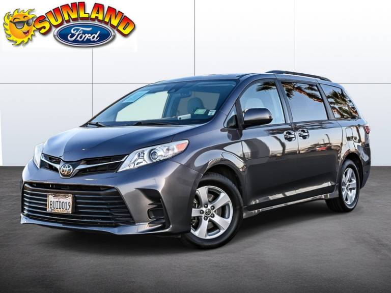 2020 Toyota Sienna LE