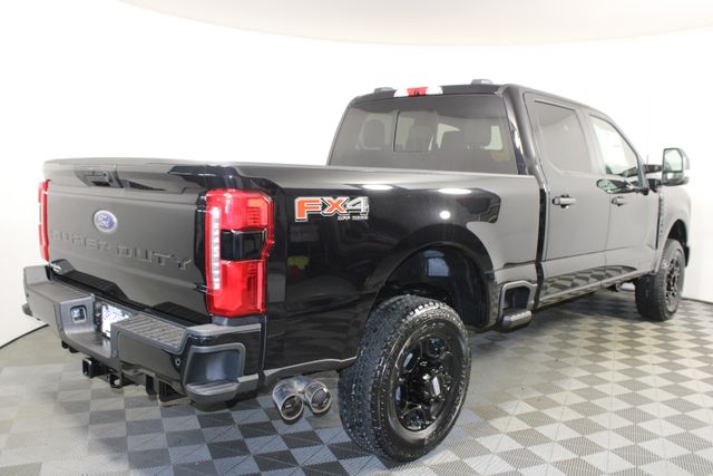 2025 Ford F-350 XL photo 2