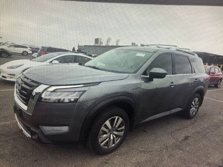 2022 Nissan Pathfinder SL
