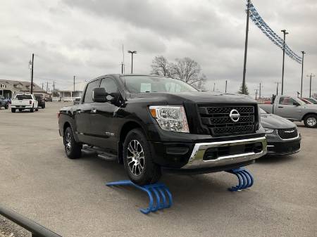 2021 Nissan Titan SV