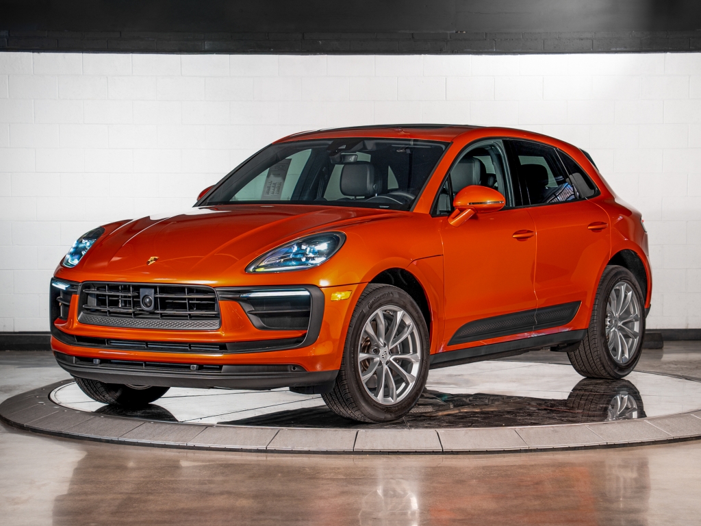 2024 Porsche Macan SUV