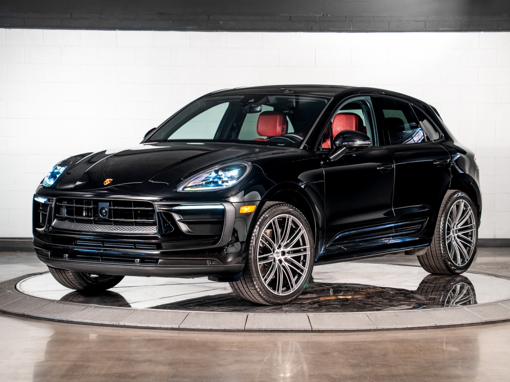 2025 Porsche Macan T