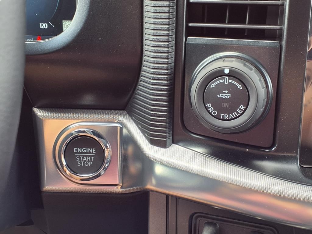 2025 Ford F-150 Lariat - Photo 18