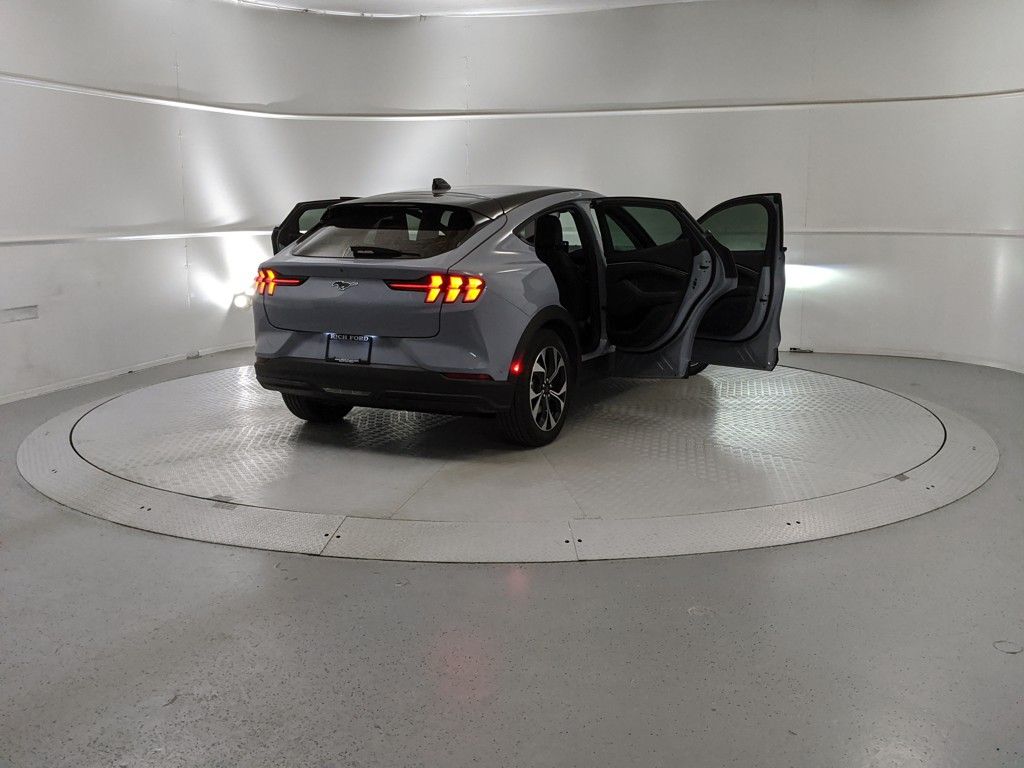 2024 Ford Mustang Mach-E Select photo 9