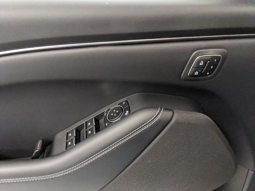 2024 Ford Mustang Mach-E Select photo 21