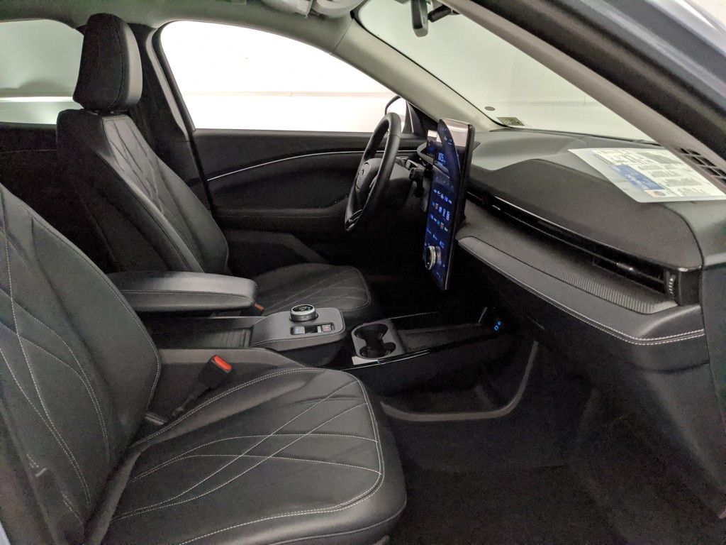 2024 Ford Mustang Mach-E Select photo 26