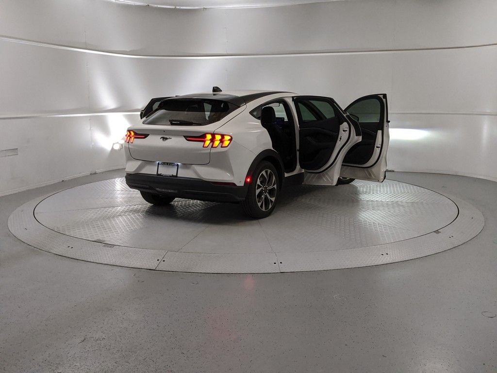 2024 Ford Mustang Mach-E Select photo 9